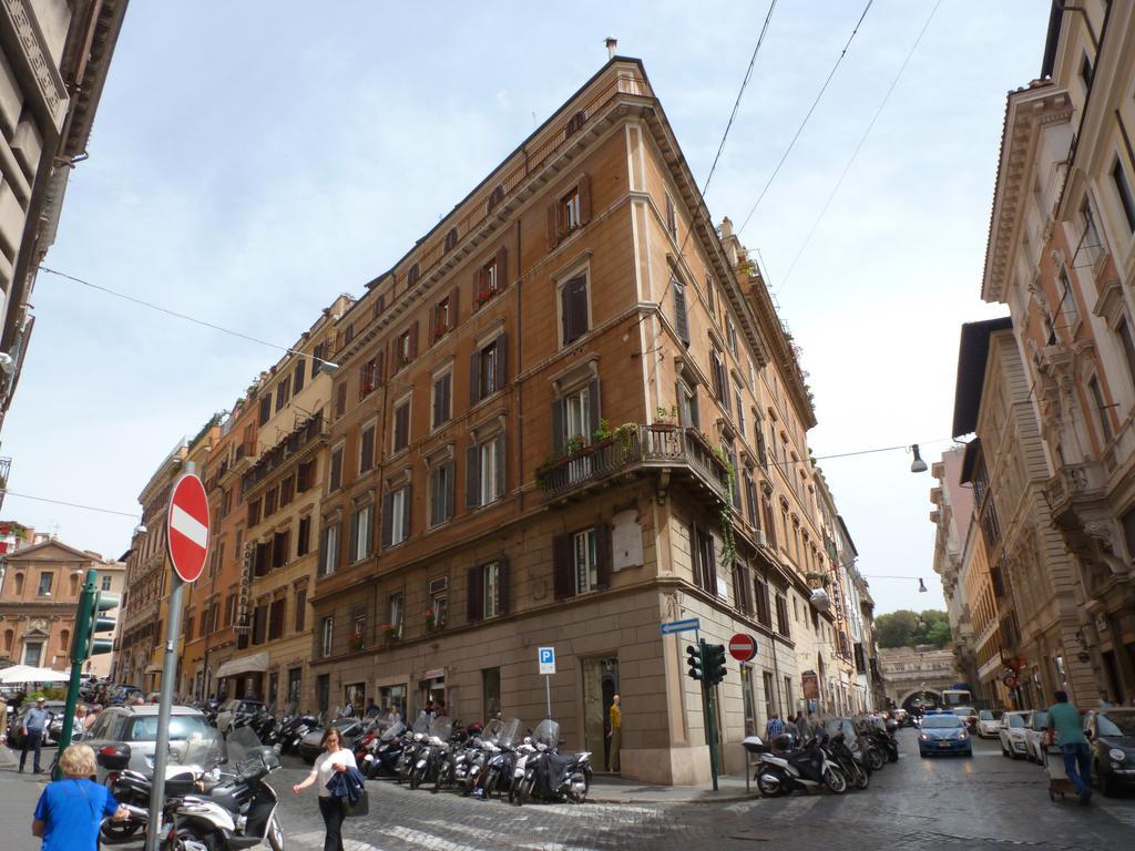 Domus Spagna Capo Le Case Рим Екстериор снимка